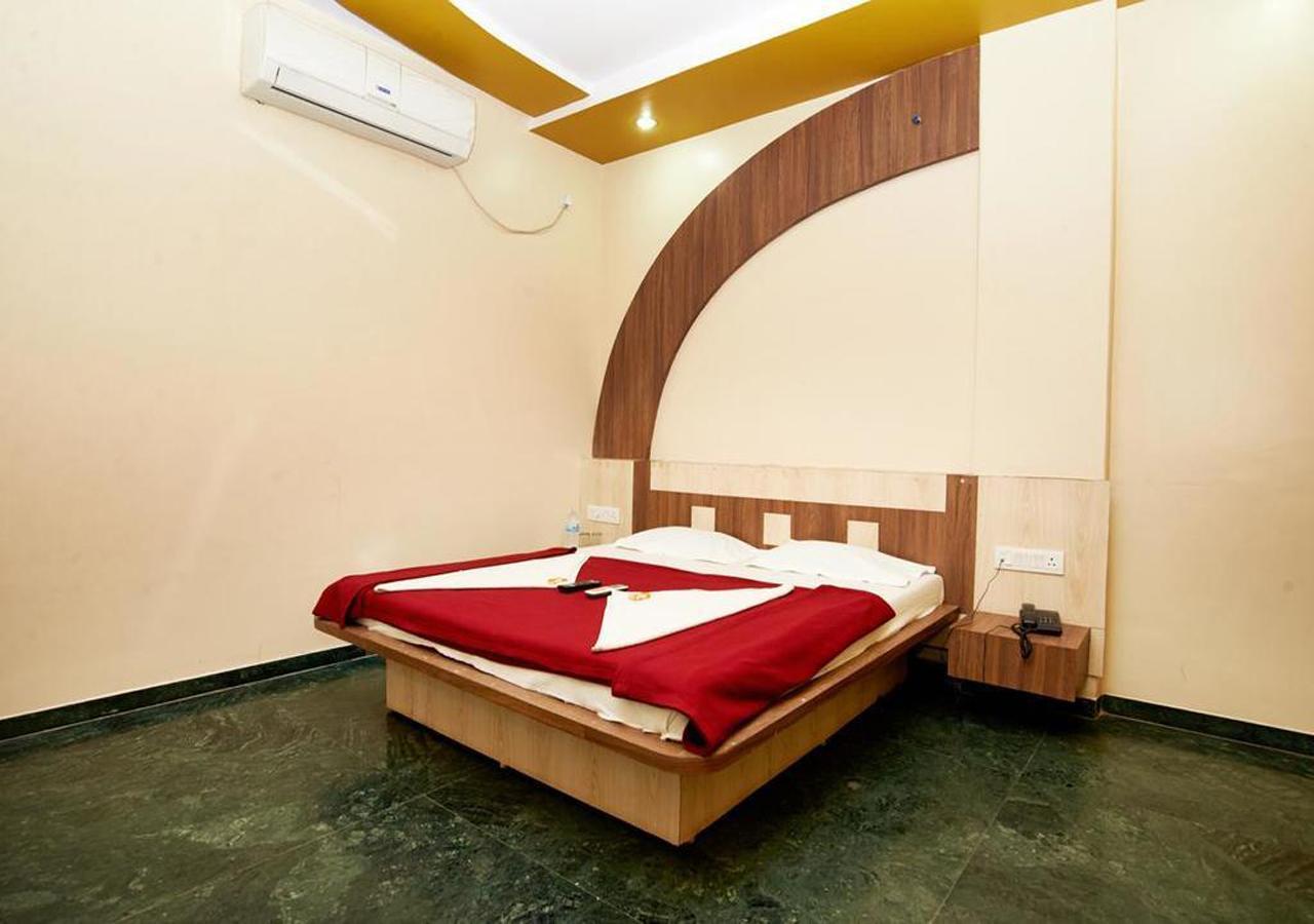 Hotel Three G Shirdi Buitenkant foto